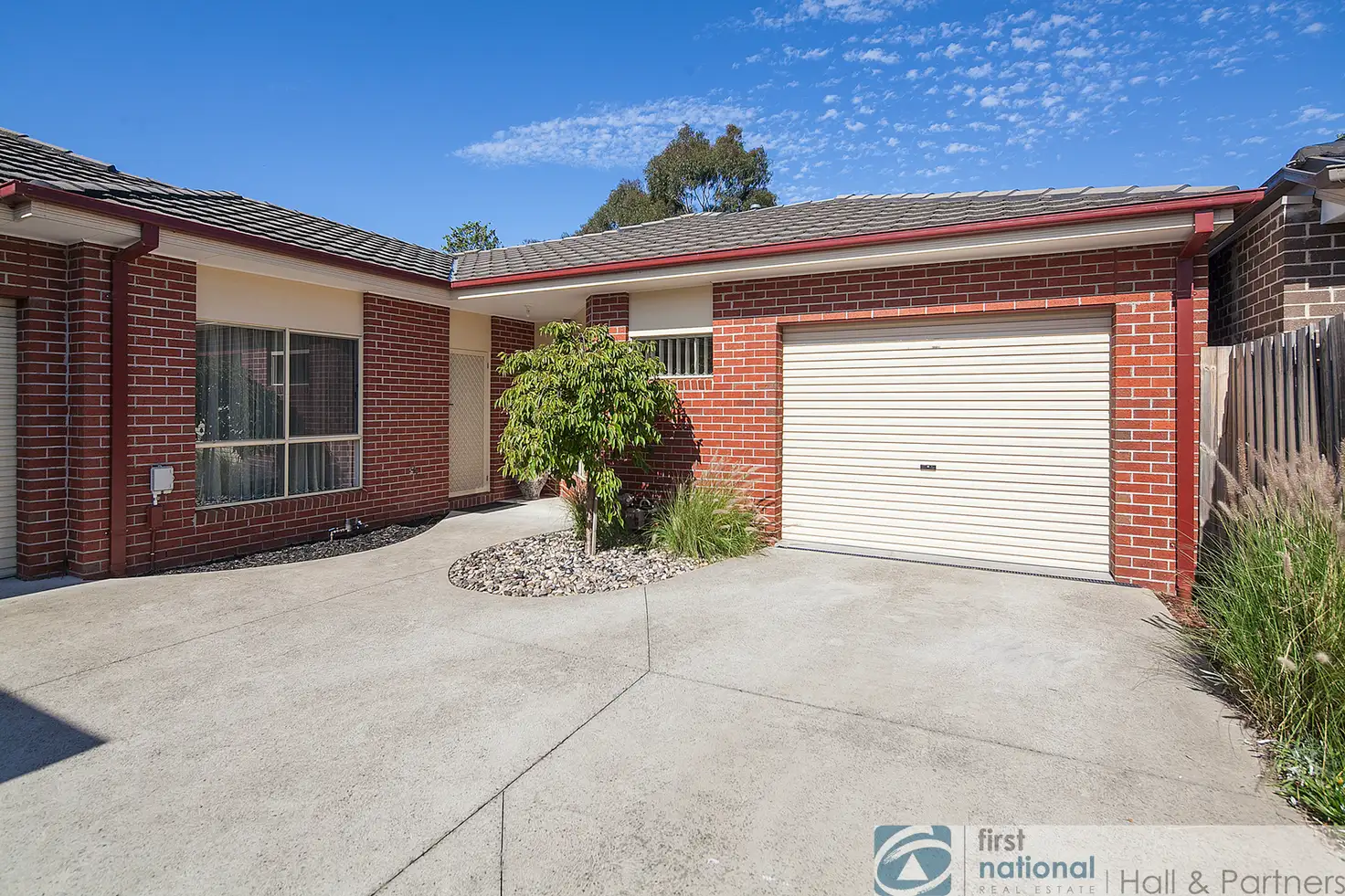 Main view of Homely unit listing, 2/16 Roberts Road, Cranbourne VIC 3977