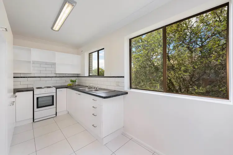 4/34 Mitre Street, St Lucia QLD 4067