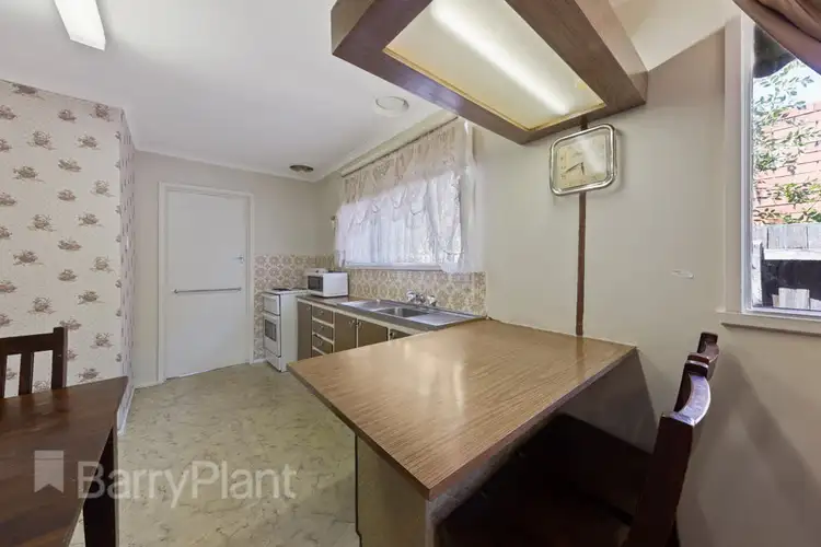 Fourth view of Homely house listing, 2 Horham Court, St Albans VIC 3021
