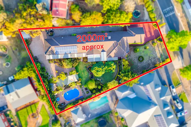 10 Castlewellan Boulevard, Hillside VIC 3037