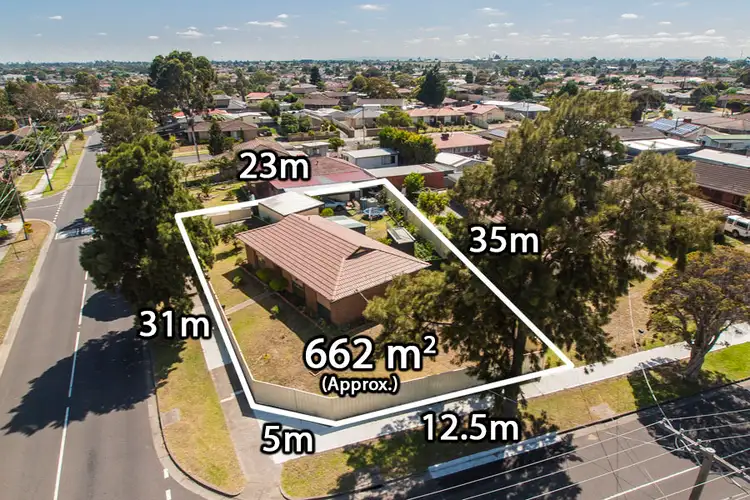 1 Canadian Court, Meadow Heights VIC 3048
