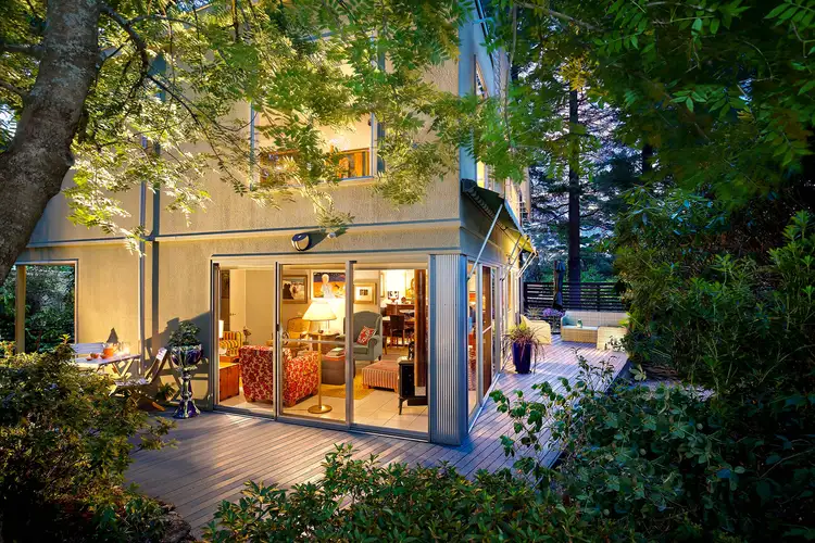 10 Bellevue Road, Wentworth Falls NSW 2782