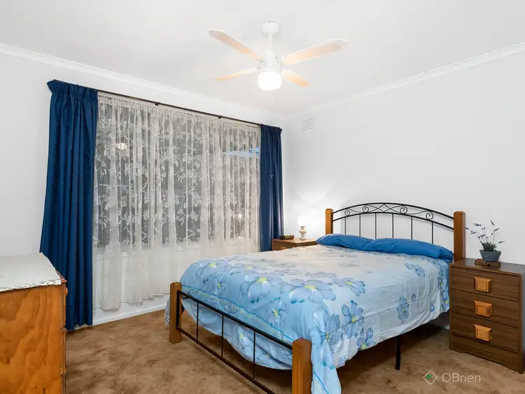 Sixth view of Homely house listing, 1 Ardea Court, Endeavour Hills VIC 3802