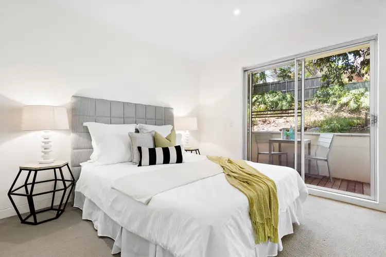 Third view of Homely apartment listing, 2/10-12 Suwarrow Street, Fairlight NSW 2094