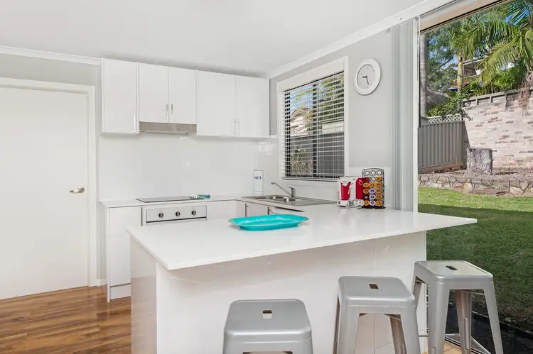13 Turner Street, Mollymook NSW 2539