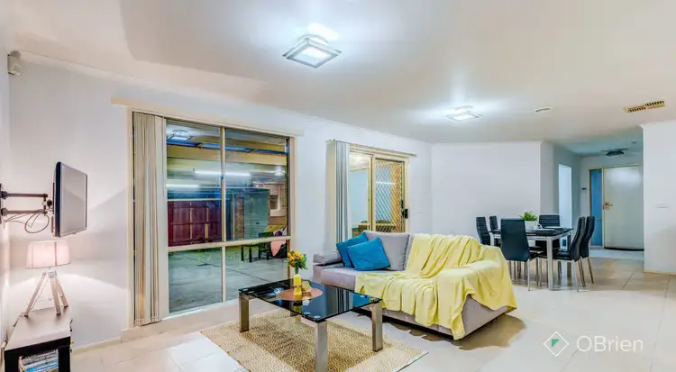Sixth view of Homely house listing, 12 Luxor Court, Cranbourne VIC 3977