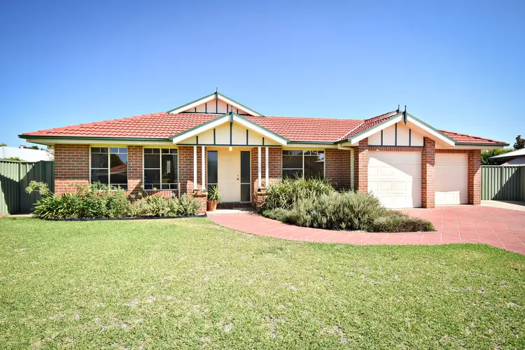 13 Hawkesbury Place, Dubbo NSW 2830