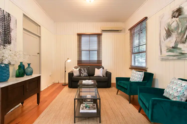 36 Lockhart Street, Woolloongabba QLD 4102