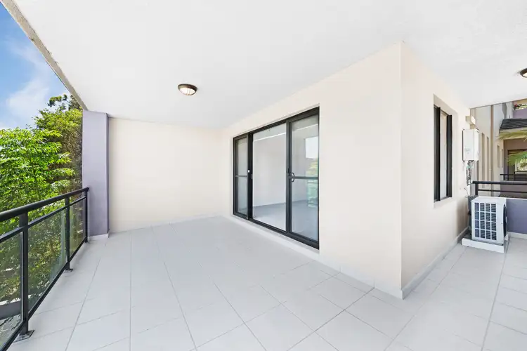 Fourth view of Homely unit listing, 1/1 Lynn Avenue, Point Frederick NSW 2250