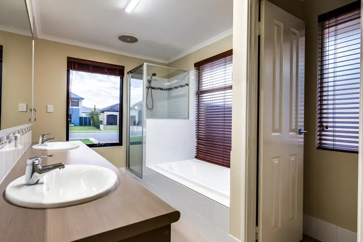 Seventh view of Homely house listing, 6 Investigator Parade, Jindalee WA 6036