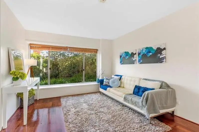 Main view of Homely apartment listing, 4/51 Roslyn Gardens, Elizabeth Bay NSW 2011