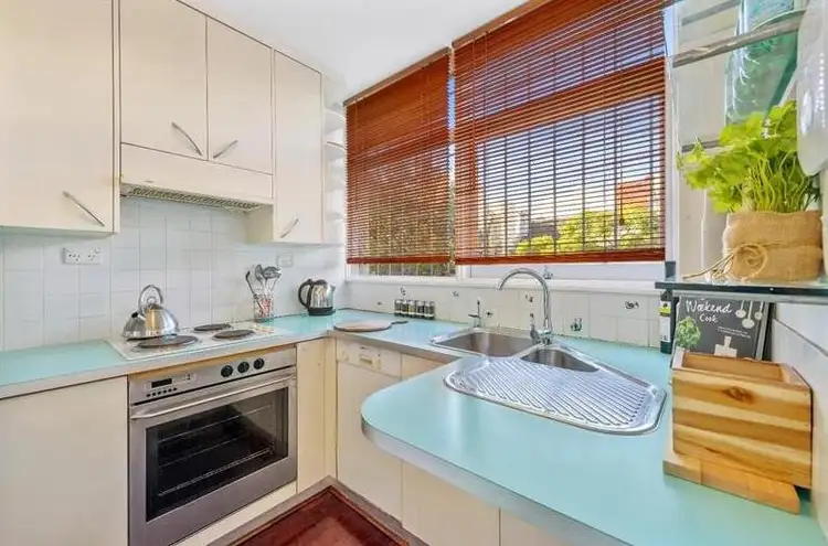 Fourth view of Homely apartment listing, 4/51 Roslyn Gardens, Elizabeth Bay NSW 2011