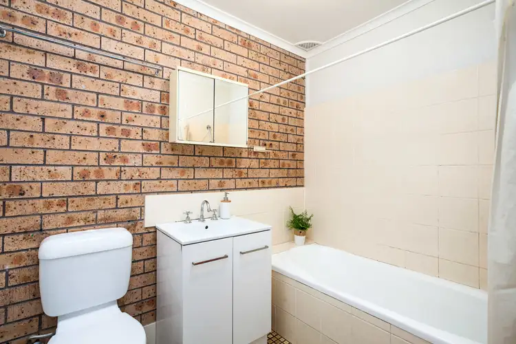 Sixth view of Homely house listing, 2/34 Horsley Drive, Horsley NSW 2530