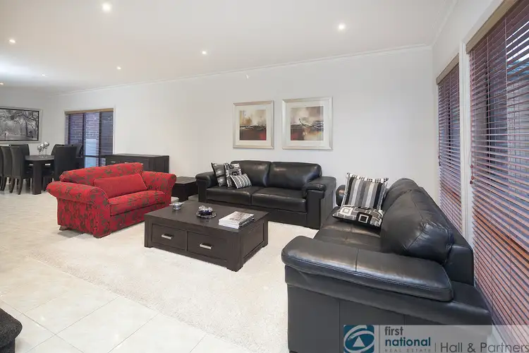 Third view of Homely townhouse listing, 2/5 Carnation Court, Endeavour Hills VIC 3802