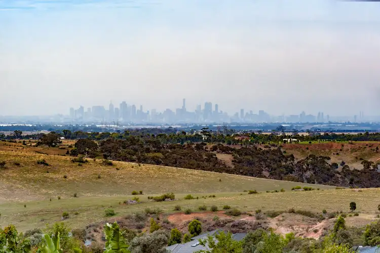 176 Belleview Drive, Sunbury VIC 3429