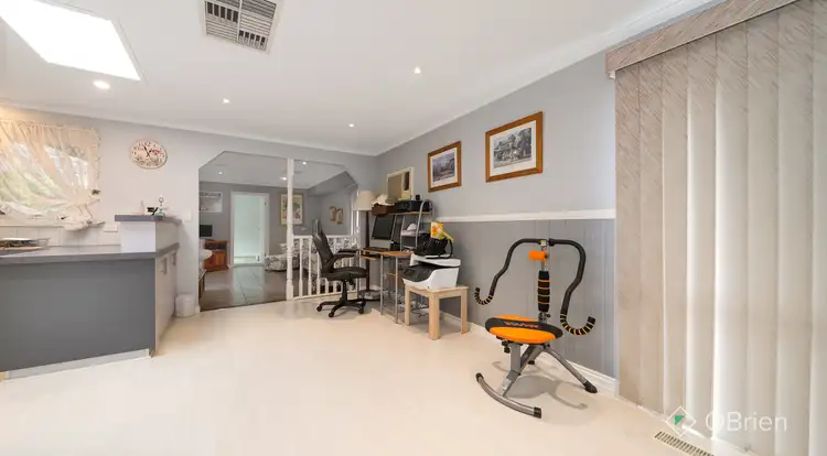 Sixth view of Homely house listing, 4 Trewin Court, Narre Warren VIC 3805