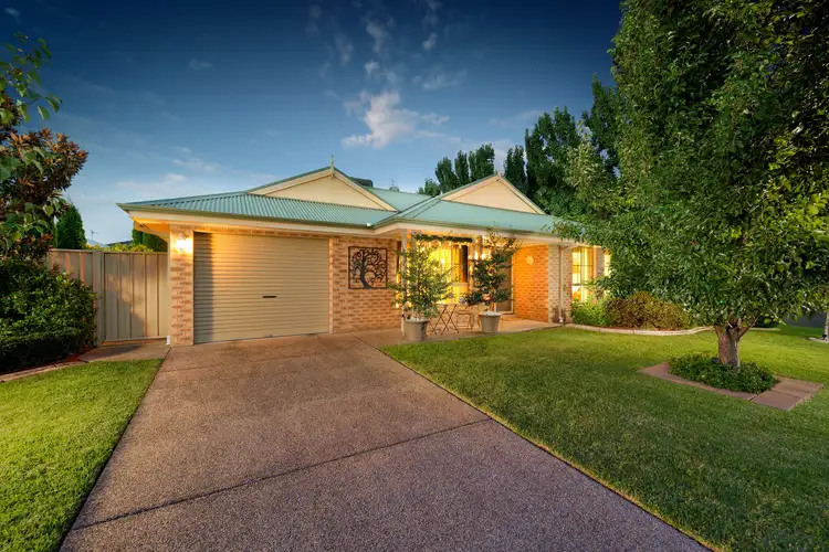 83 Robbins Drive, East Albury NSW 2640