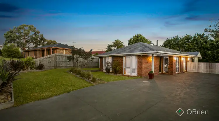 1 Smethurst Avenue, Pakenham VIC 3810