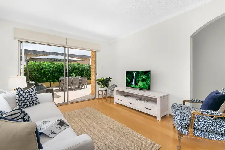 Second view of Homely unit listing, 2/38 The Crescent, Dee Why NSW 2099