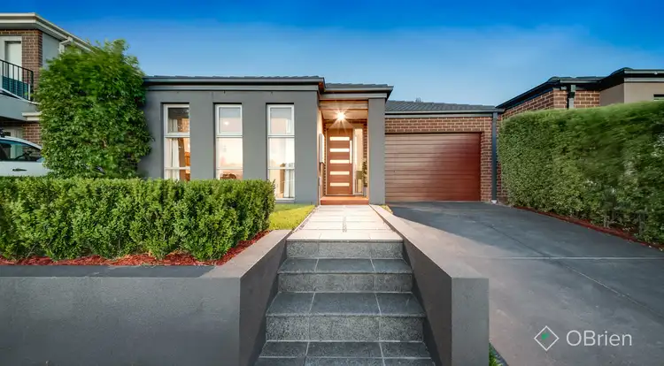 13 Sallys Run, Hampton Park VIC 3976