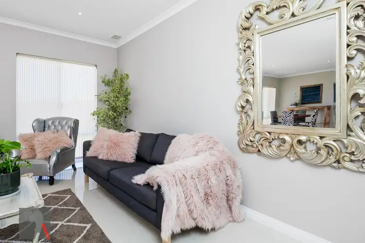 76 Carissa Turn, Halls Head WA 6210