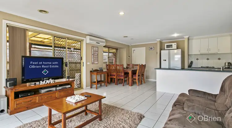 Second view of Homely house listing, 7 Vivi Court, Skye VIC 3977