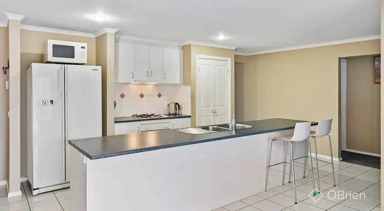 Third view of Homely house listing, 7 Vivi Court, Skye VIC 3977
