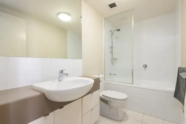 Fifth view of Homely apartment listing, 2/38 Robertson Street, Fortitude Valley QLD 4006