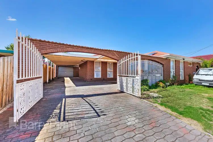 52 Gillespie Road, St Albans VIC 3021