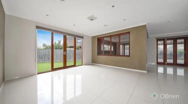 Fifth view of Homely house listing, 2 Briant Court, Narre Warren South VIC 3805