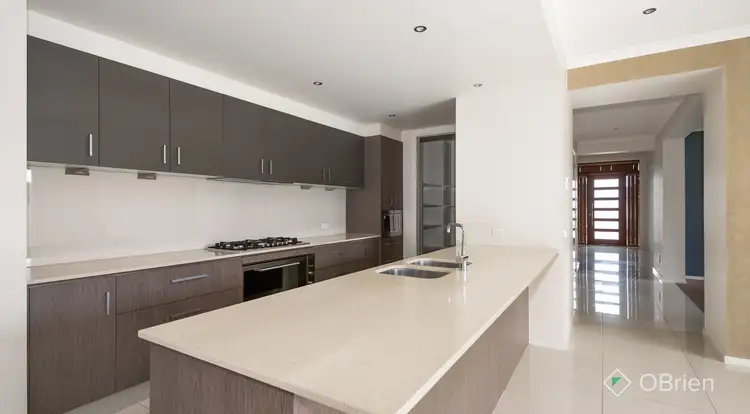Sixth view of Homely house listing, 2 Briant Court, Narre Warren South VIC 3805