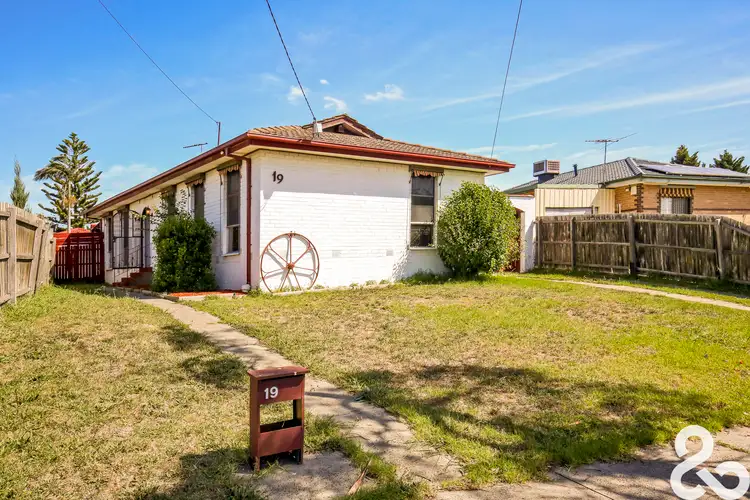 19 Karnak Crescent, Coolaroo VIC 3048