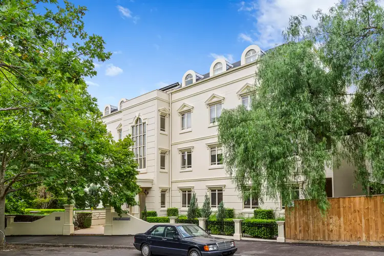 33/29 Bendall Street, Kensington VIC 3031