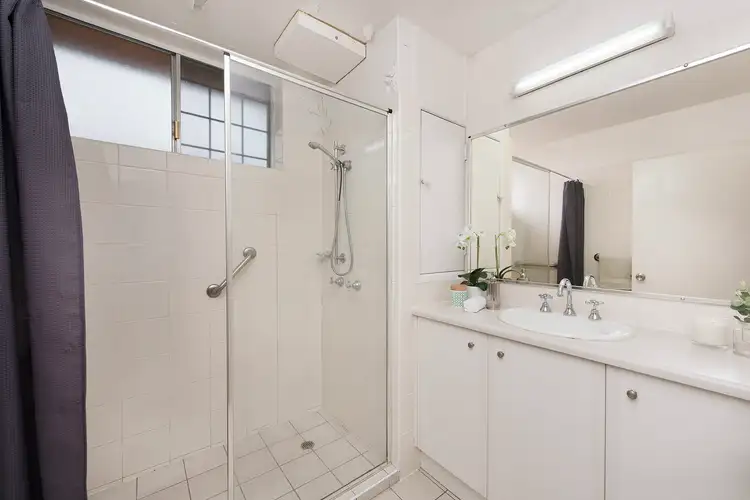 Fifth view of Homely unit listing, 1/363 Cavendish Road, Coorparoo QLD 4151