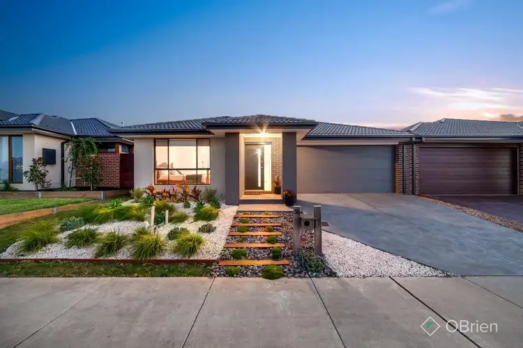 36 Clydevale Avenue, Clyde North VIC 3978
