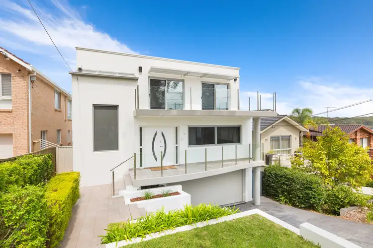 10 Swan Street, Lilli Pilli NSW 2229