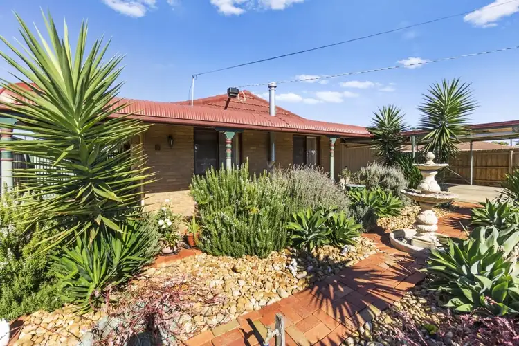 7 Giles Court, Werribee VIC 3030