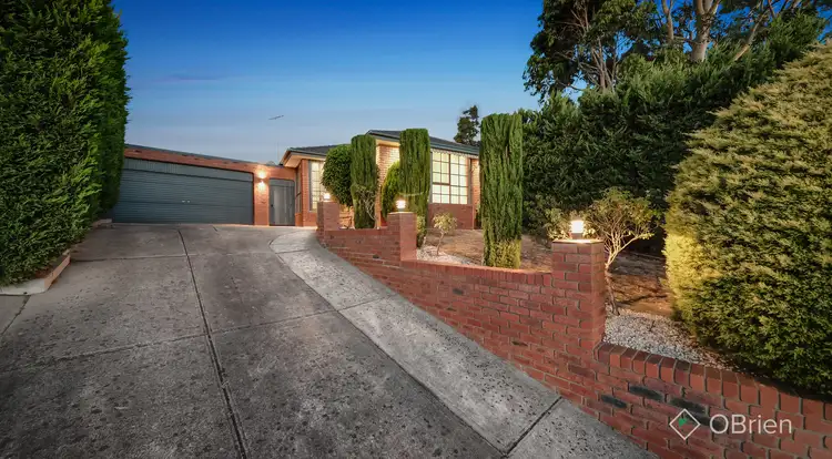 2 Chantell Avenue, Endeavour Hills VIC 3802