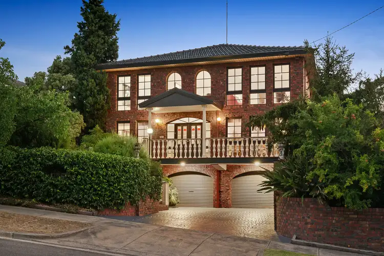 10 St Andrews Crescent, Bulleen VIC 3105