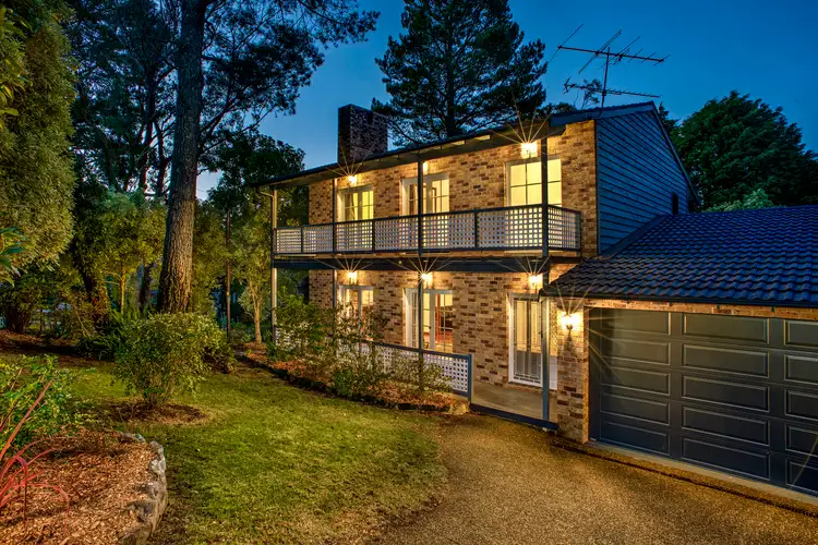 19 McLaughlin Avenue, Wentworth Falls NSW 2782