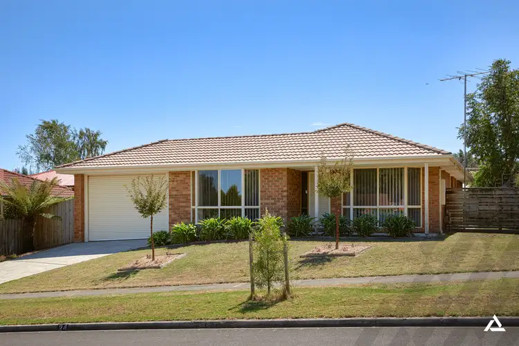24 Adam Court, Drouin VIC 3818