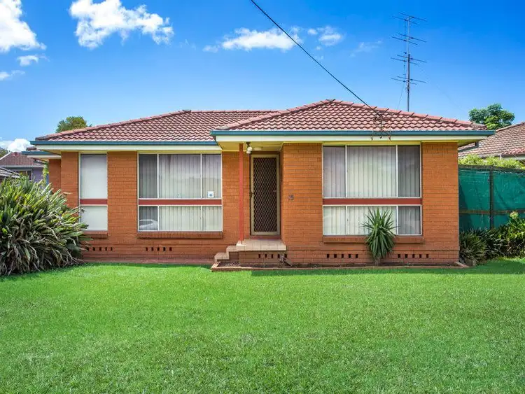 15 Brigadoon Circuit, Oak Flats NSW 2529