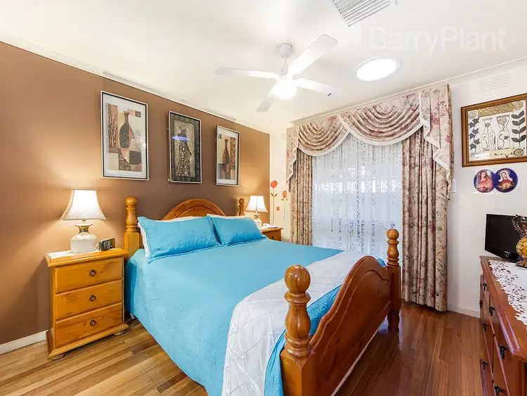 Seventh view of Homely house listing, 33 Cumbernauld Crescent, Deer Park VIC 3023