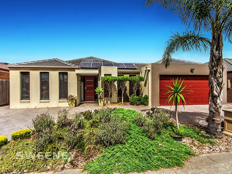 19 Minvi Terrace, Cairnlea VIC 3023