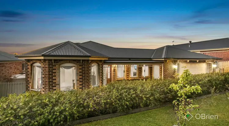 15 Riviera Drive, Berwick VIC 3806