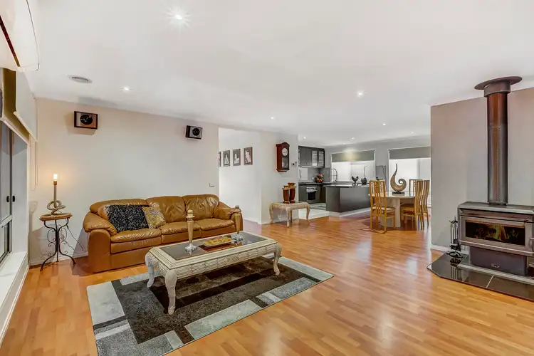 Second view of Homely house listing, 7 Braeside Walk, Caroline Springs VIC 3023
