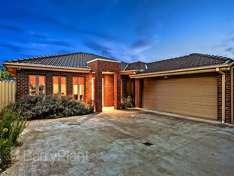 2/110 Biggs Street, St Albans VIC 3021