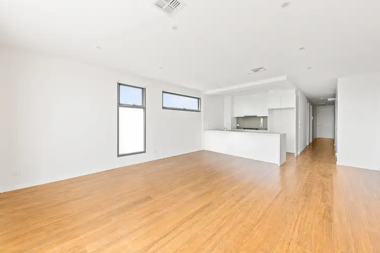 Fourth view of Homely apartment listing, 6,107,203/927-929 Doncaster Road, Doncaster VIC 3108