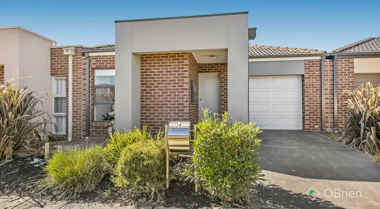 14 Calabrese Circuit, Clyde North VIC 3978
