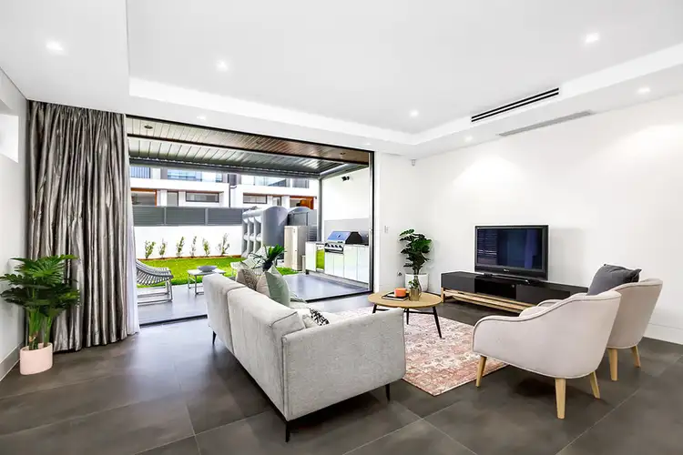 Third view of Homely semi-detached listing, 2/10B Burns Crescent, Chiswick NSW 2046